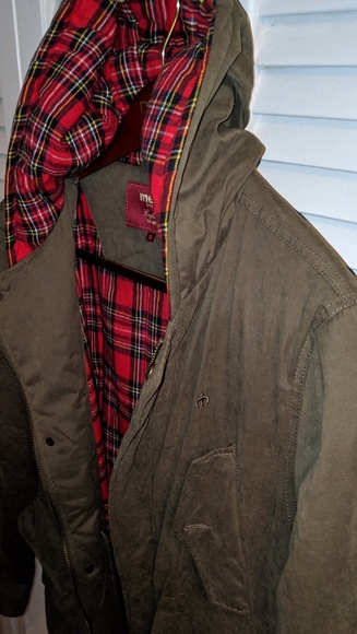 Men's Military Style Fishtail Parka - Picture 2 of 4